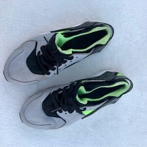 Nike Huarache Shoes Athletic Kids Sz.7Y